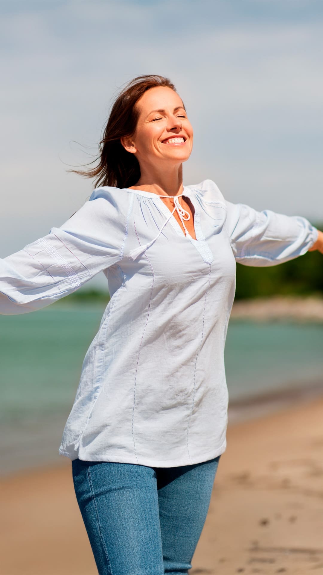 Mulher feliz com vitalidade