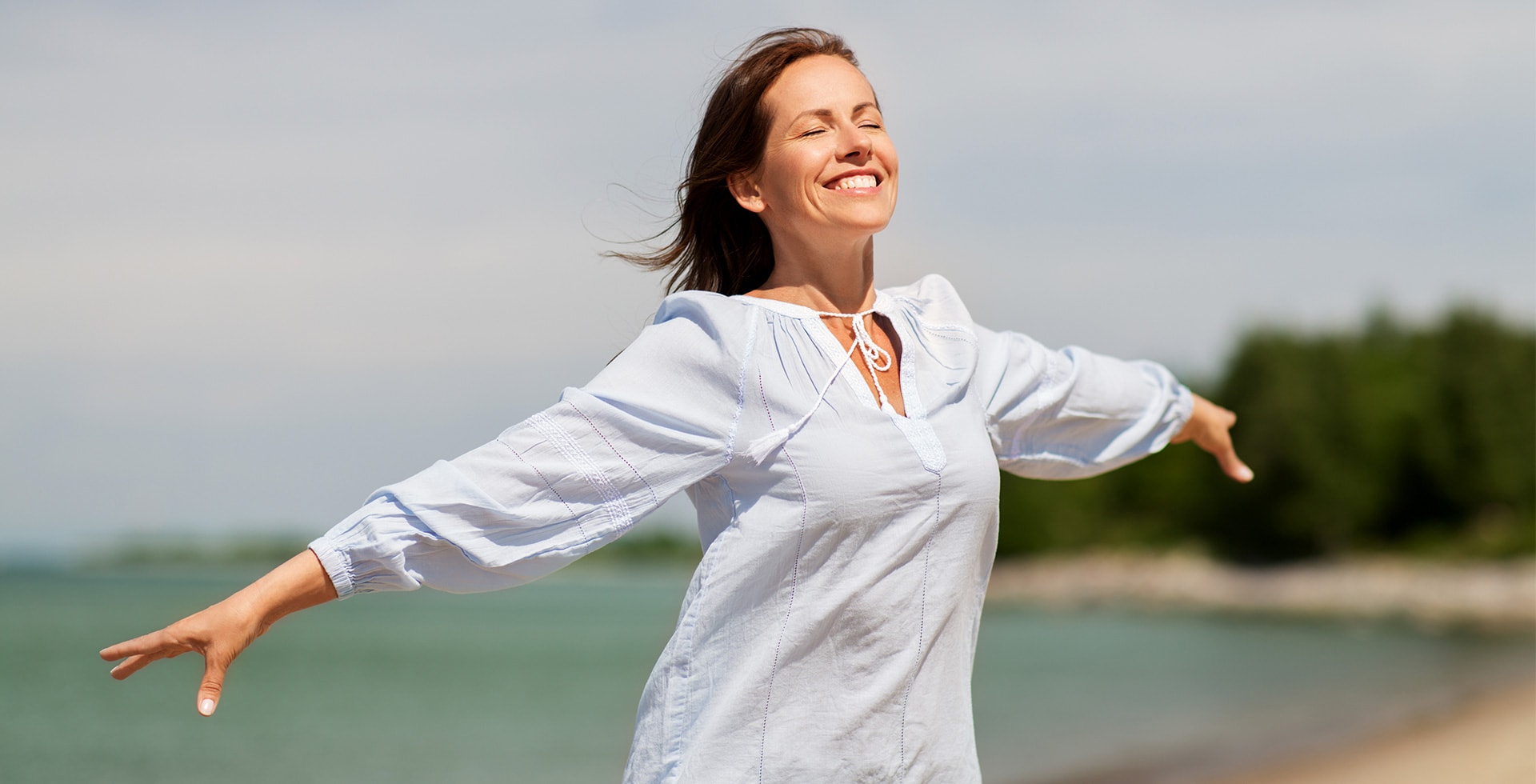 Mulher feliz com vitalidade